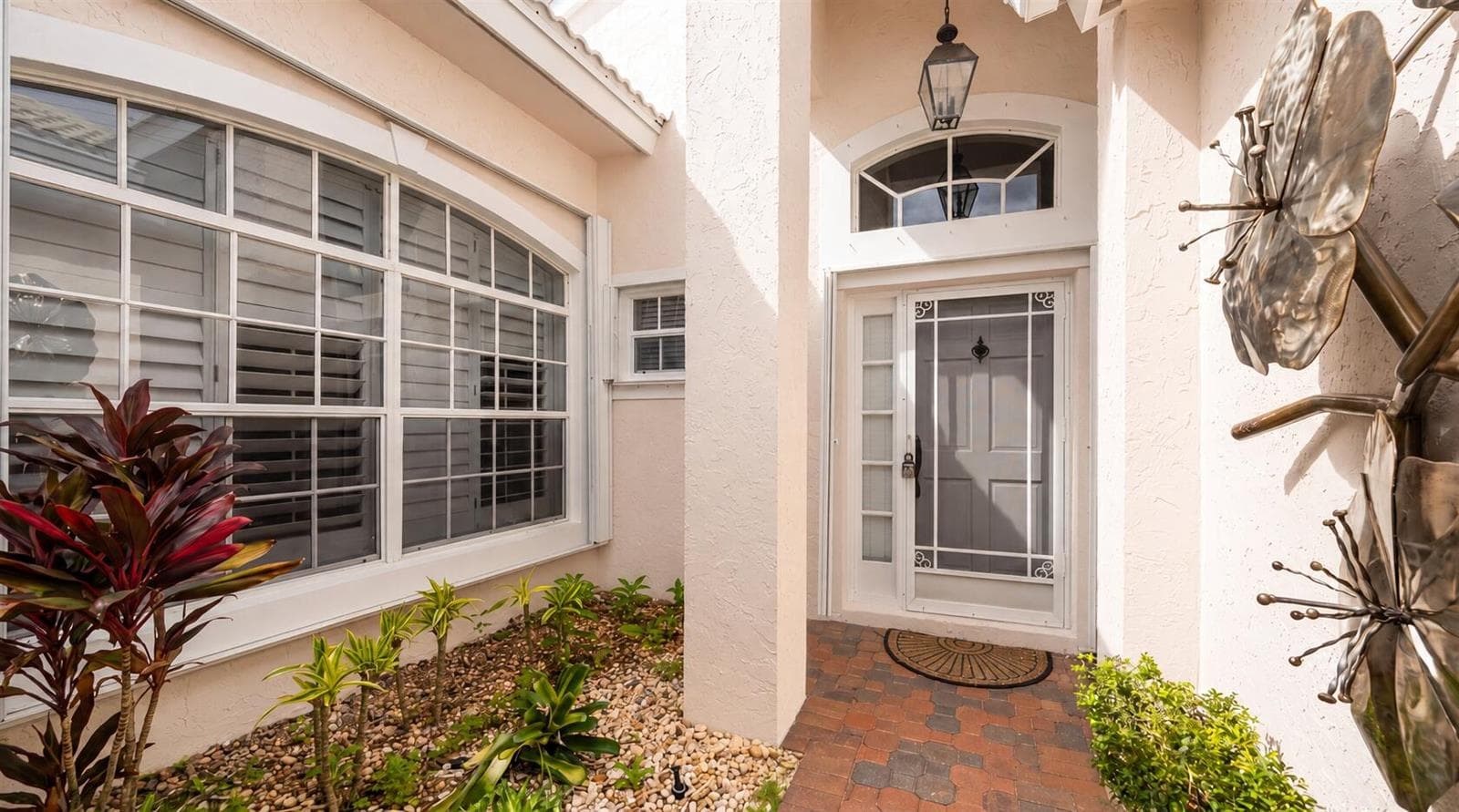 05-3878 N Longview Drpng