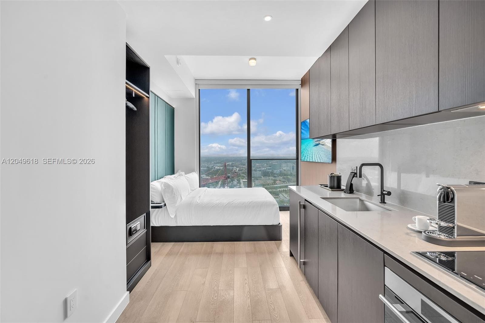 Condo at 20 NE 11th St, Miami, FL