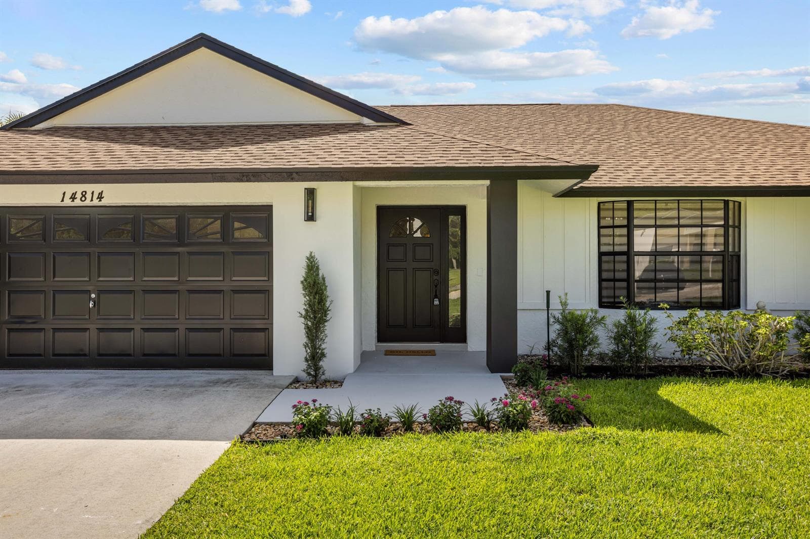 Single-family home at 14814 Paddock Drive, Wellington, FL