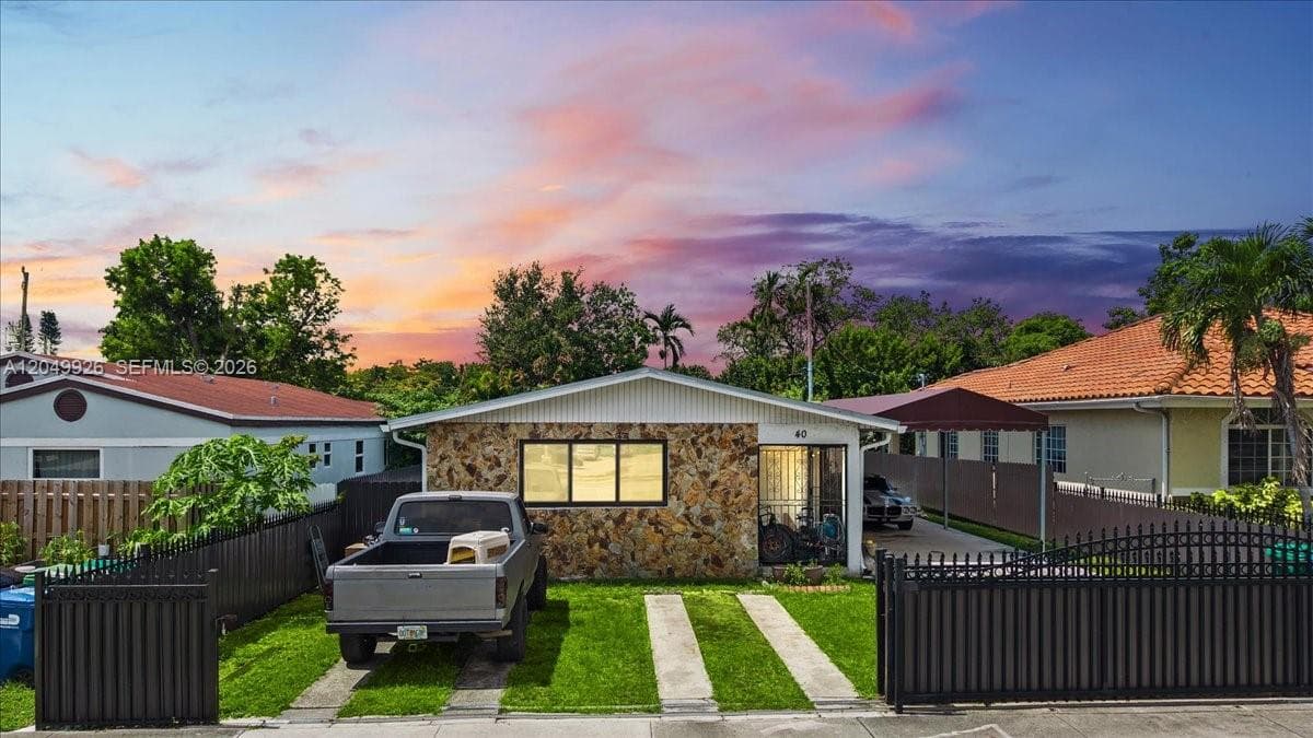 Single-family home at 40 NW 119th St, Miami — photo 1