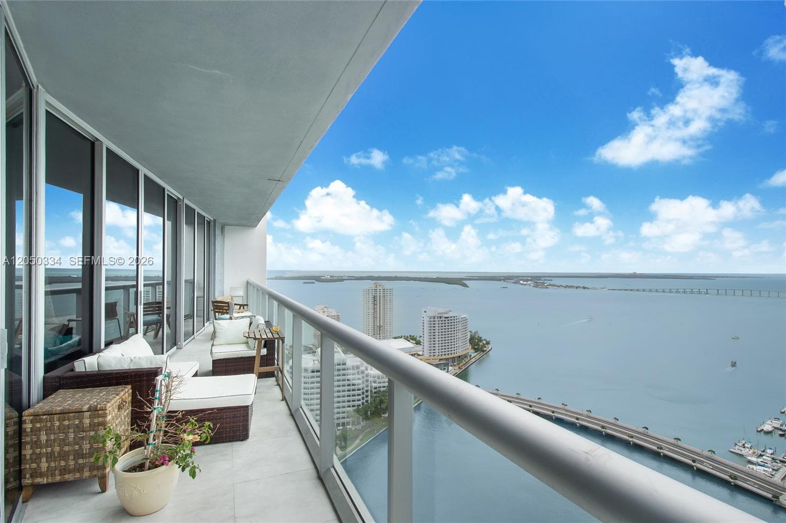 Condo en 495 Brickell Ave, Miami — foto 1