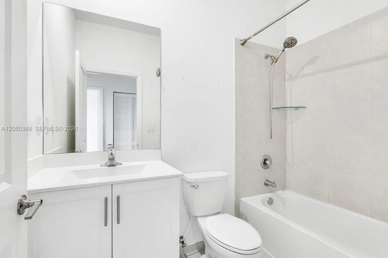 Townhouse at 21071 NE 8th Ave, Miami — photo 1
