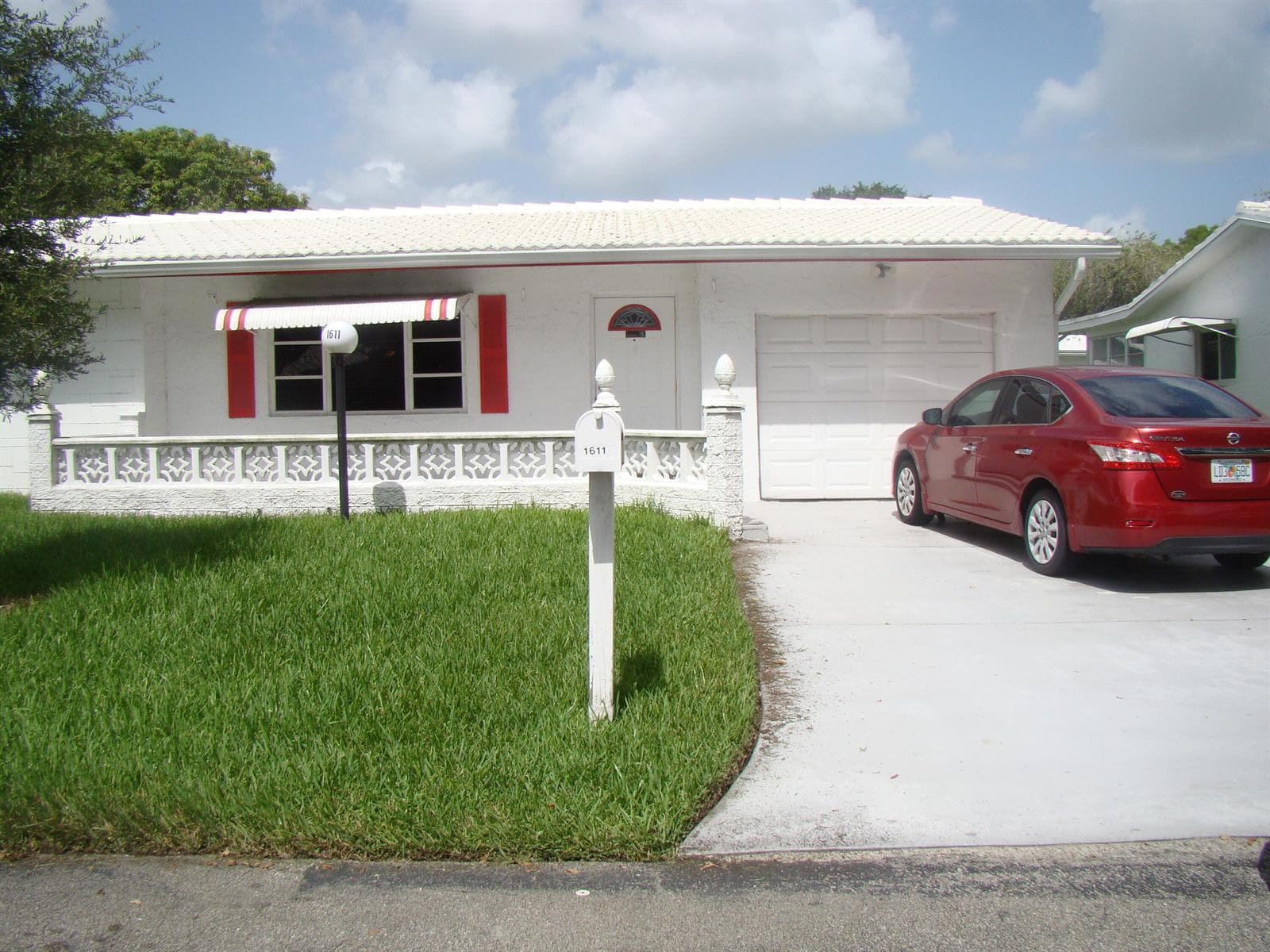 Single-family home at 1611 NW 82nd Terrace, Plantation, FL