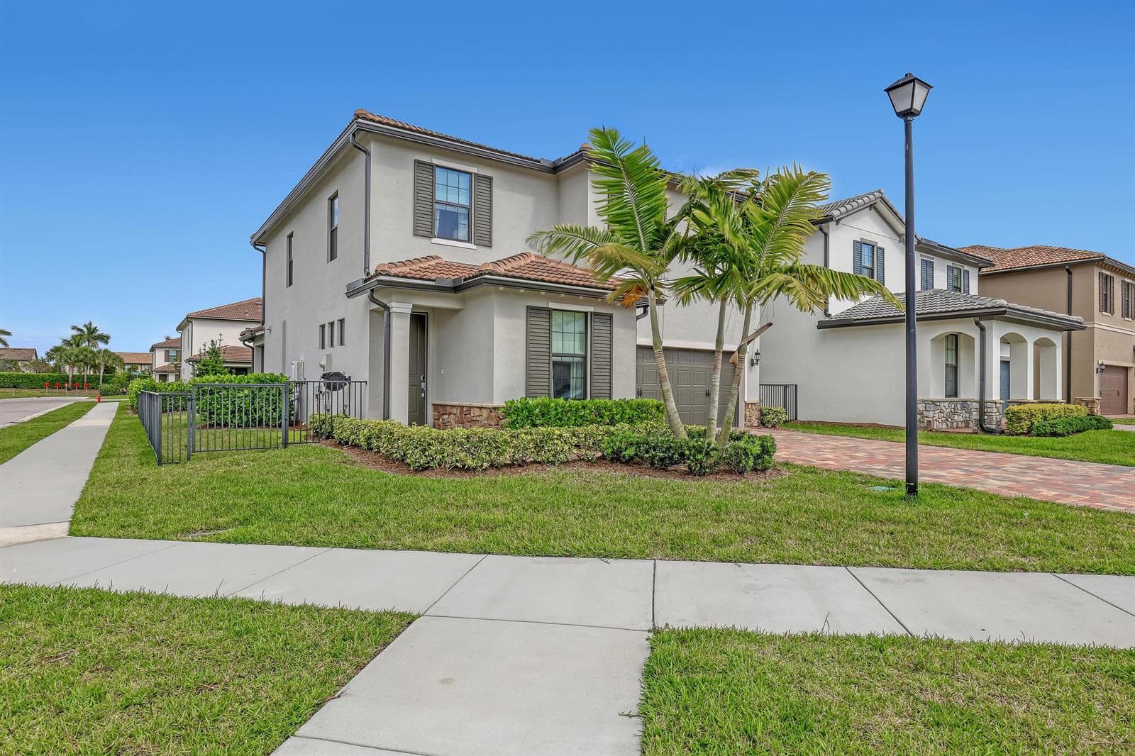 Single-family home at 4740 Chantilly, Lake Worth, FL