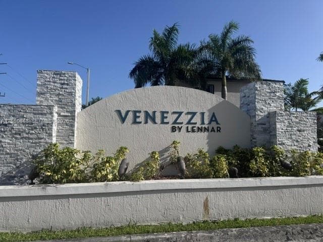 Townhouse at 14852 SW 183rd Ter, Miami, FL