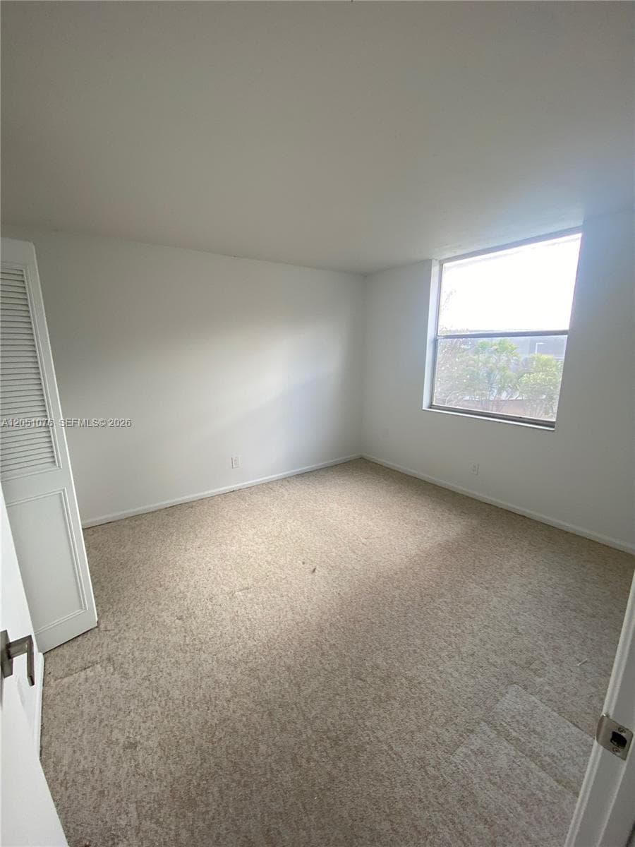 Condo at 7220 Lake Cir Dr, Margate — photo 3