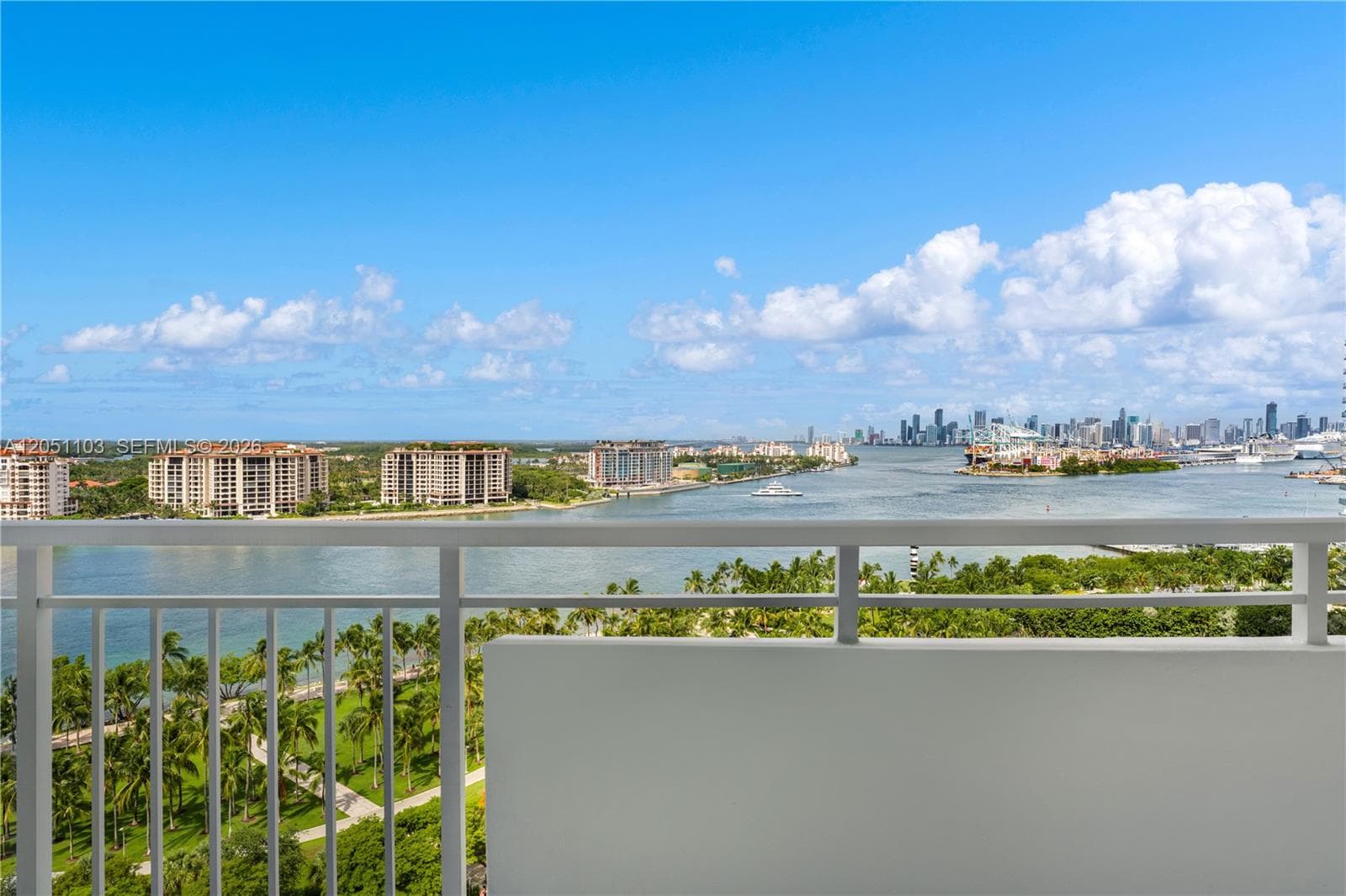 Condo at 400 S Pointe Dr, Miami Beach — photo 2