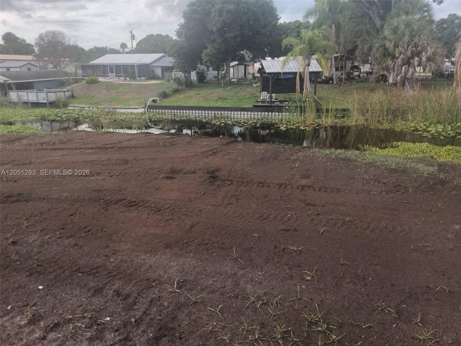 Mobile home at 3707 SE 27th St, Okeechobee — photo 2