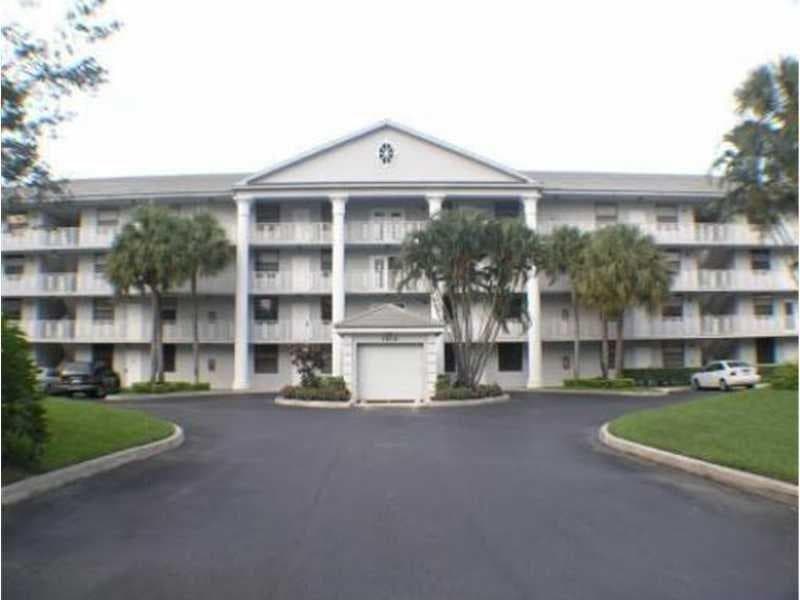 Condo at 1711 Whitehall Drive, Davie, FL