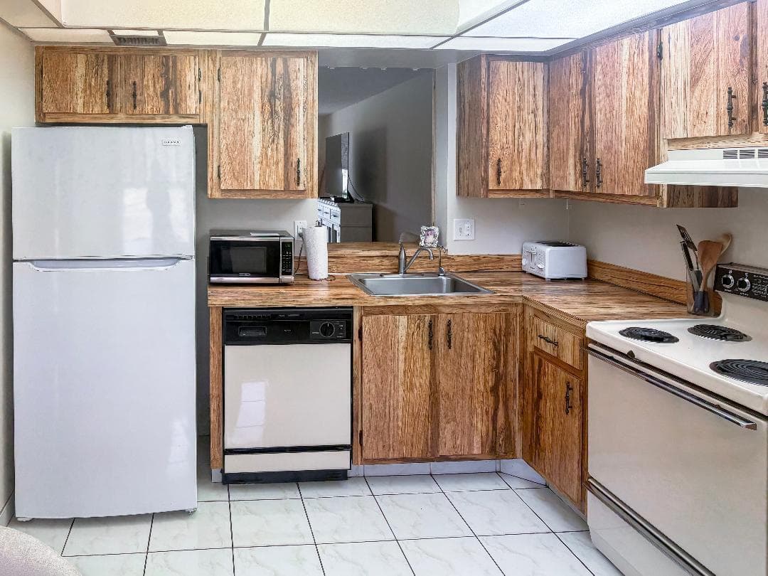 Condo at 7561 NW 1st Street, Margate, FL