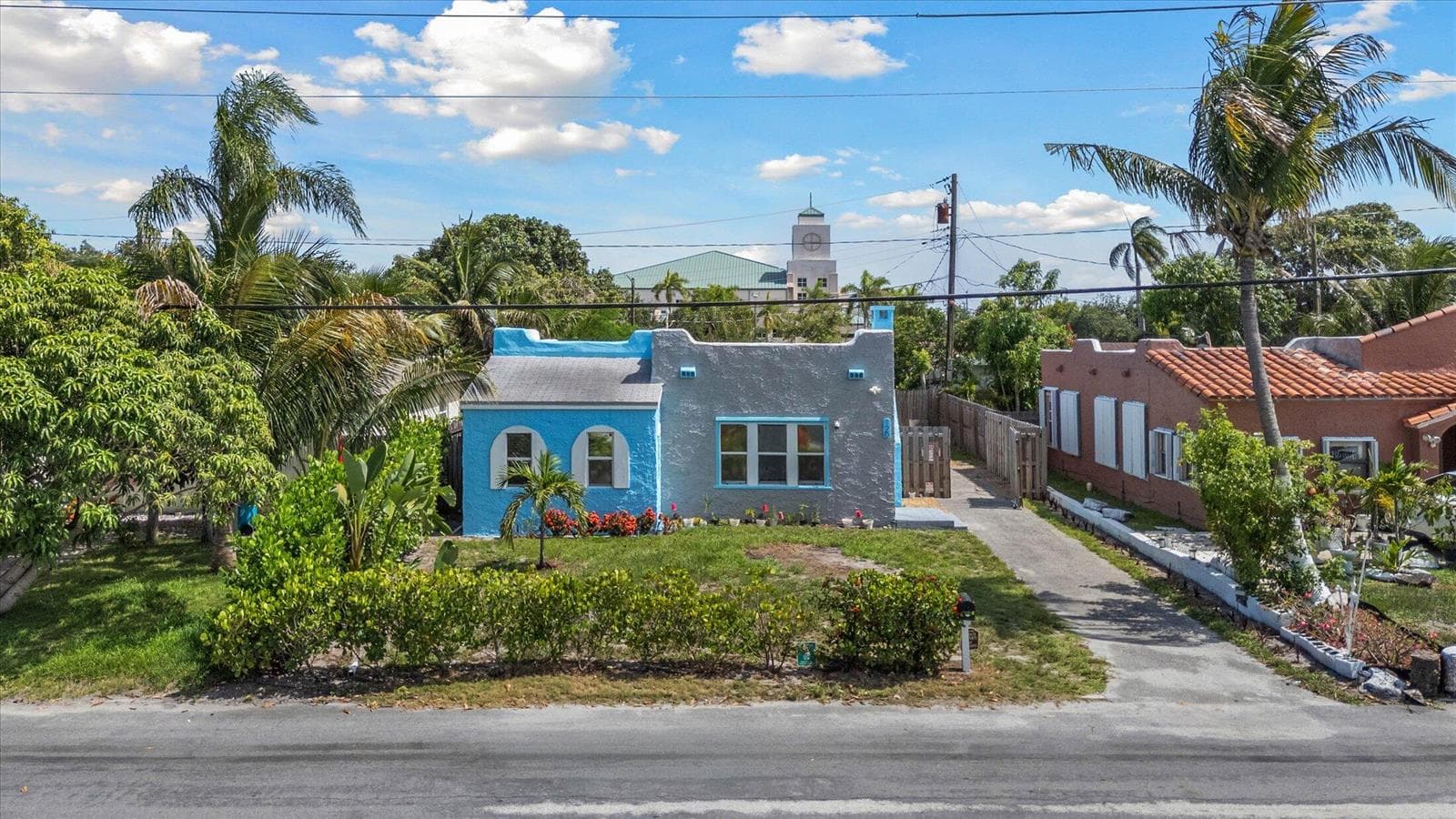 Single-family home at 120 NW 4th Avenue, Boynton Beach, FL