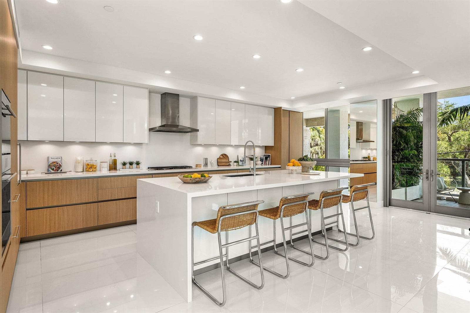 Condo at 475 E Royal Palm Road, Boca Raton, FL