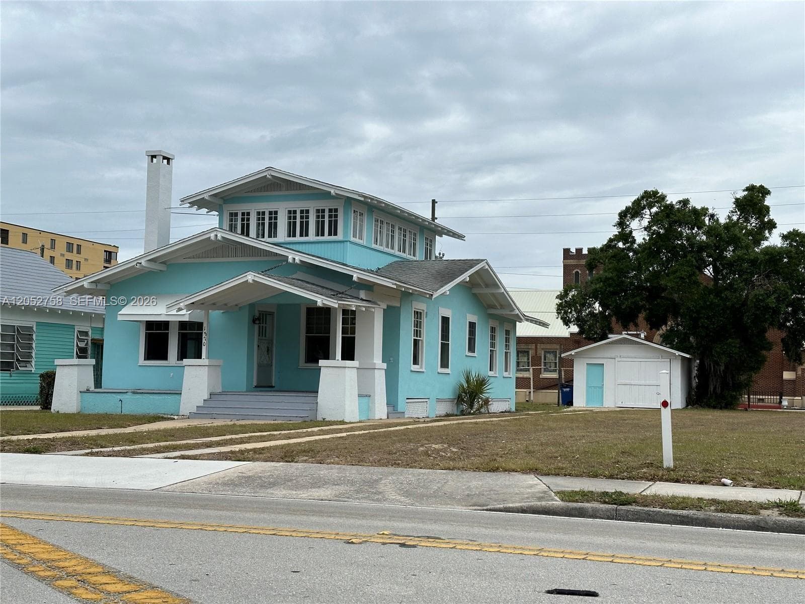 Single-family home at 1870 Lakeview Rd, Sebring, FL