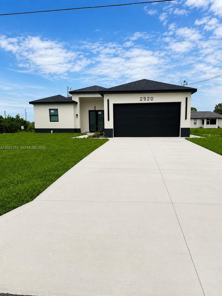 Single-family home at 2920 SW 30th st, Lehigh Acres, FL