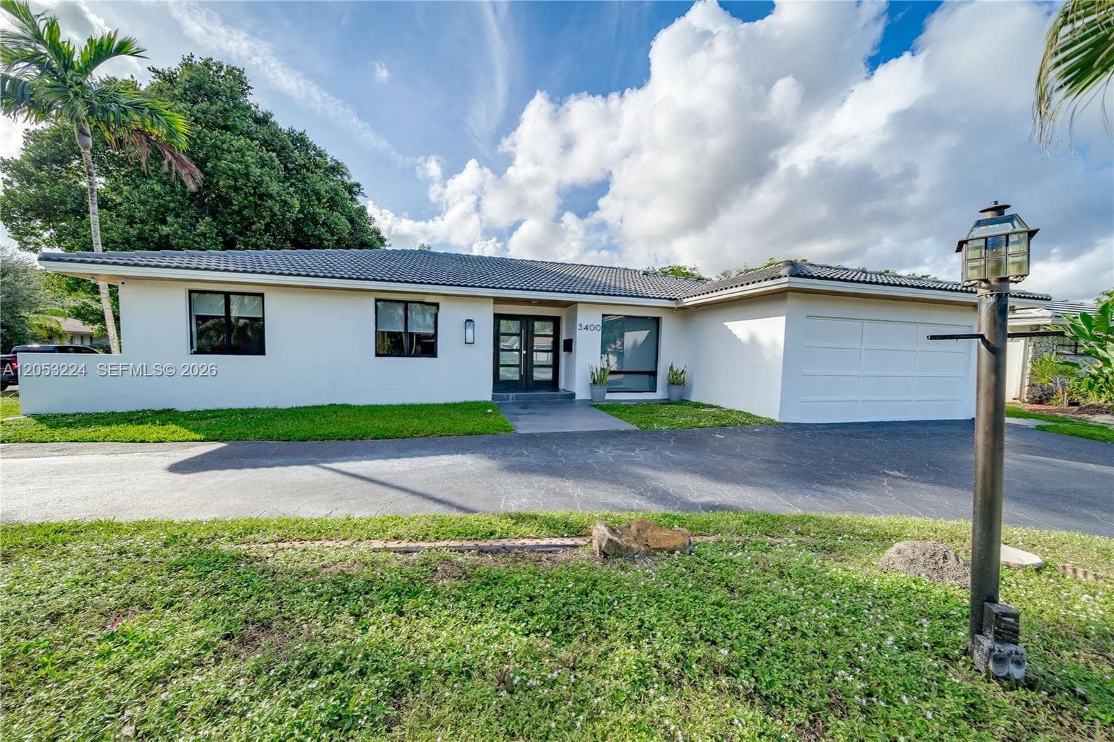 Single-family home at 3400 N Park Rd, Hollywood, FL