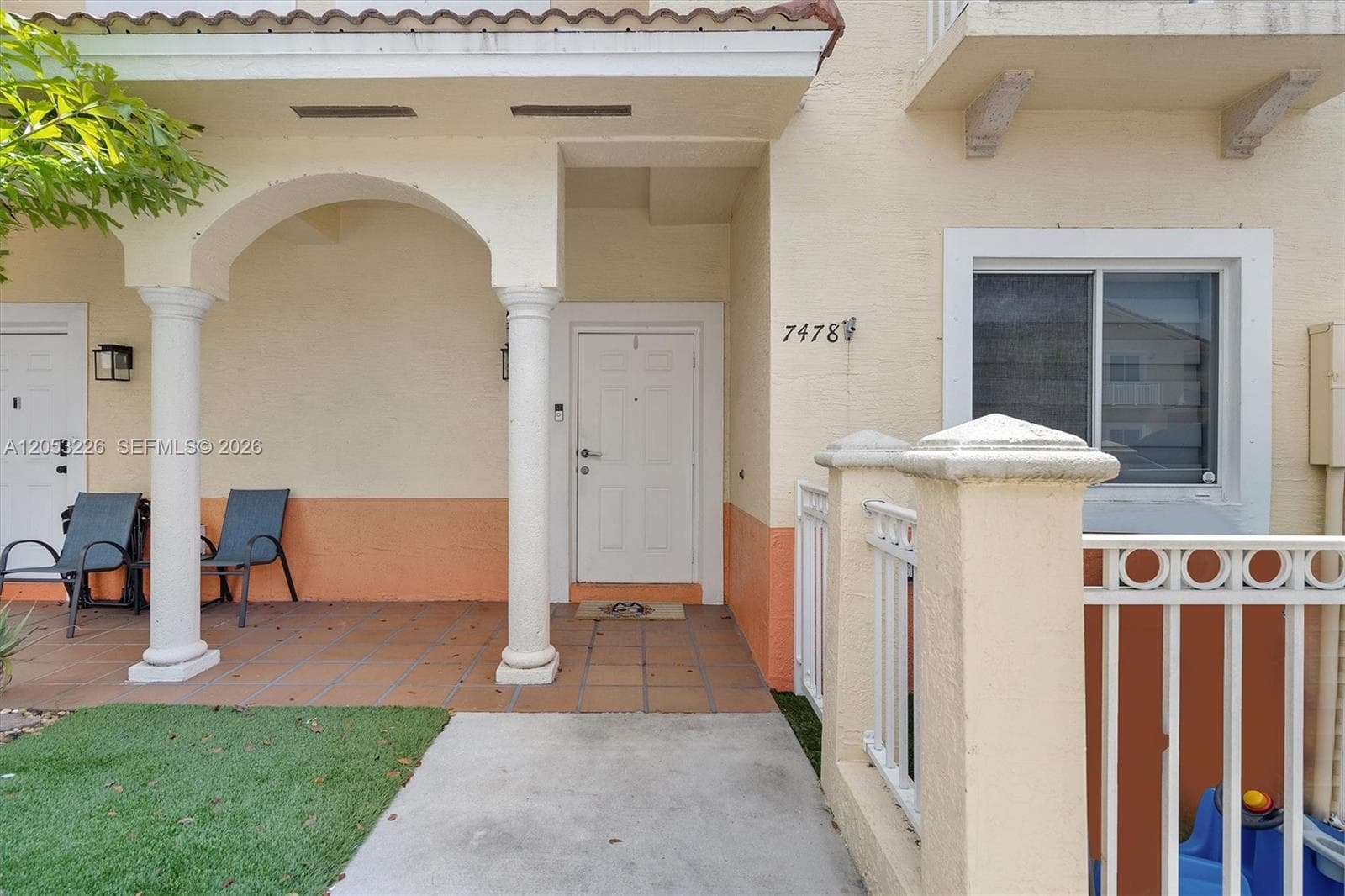 Townhouse at 7478 NW 180th Ter, Hialeah — photo 2