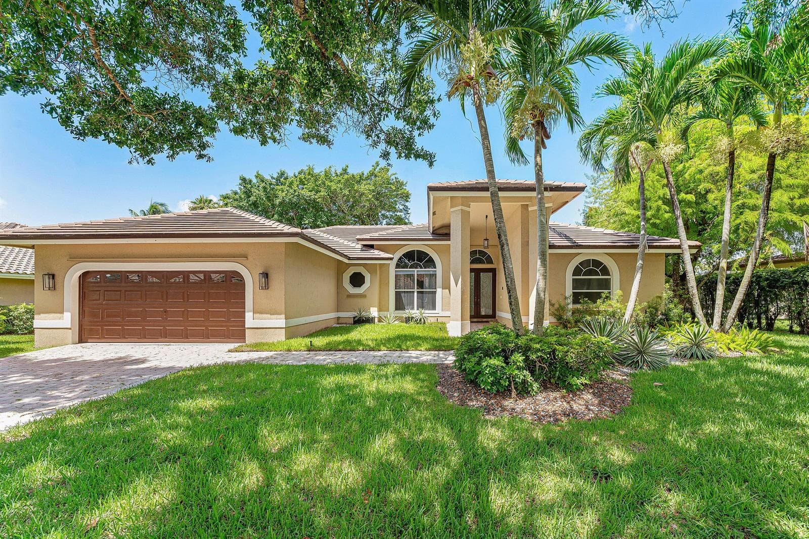 Single-family home at 7235 NW 63rd Terrace, Parkland, FL