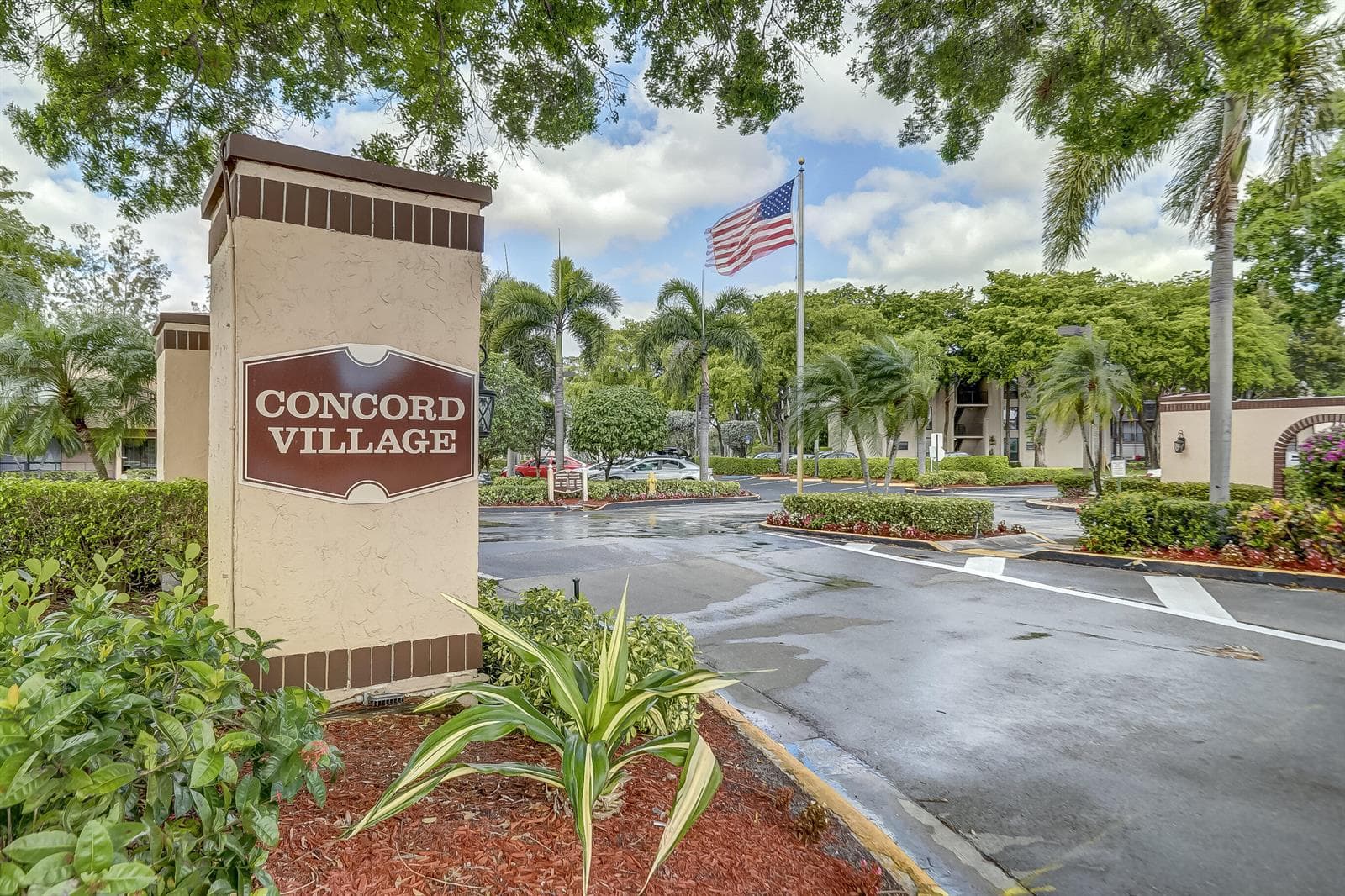 Condo at 6751 N University Drive, Tamarac, FL