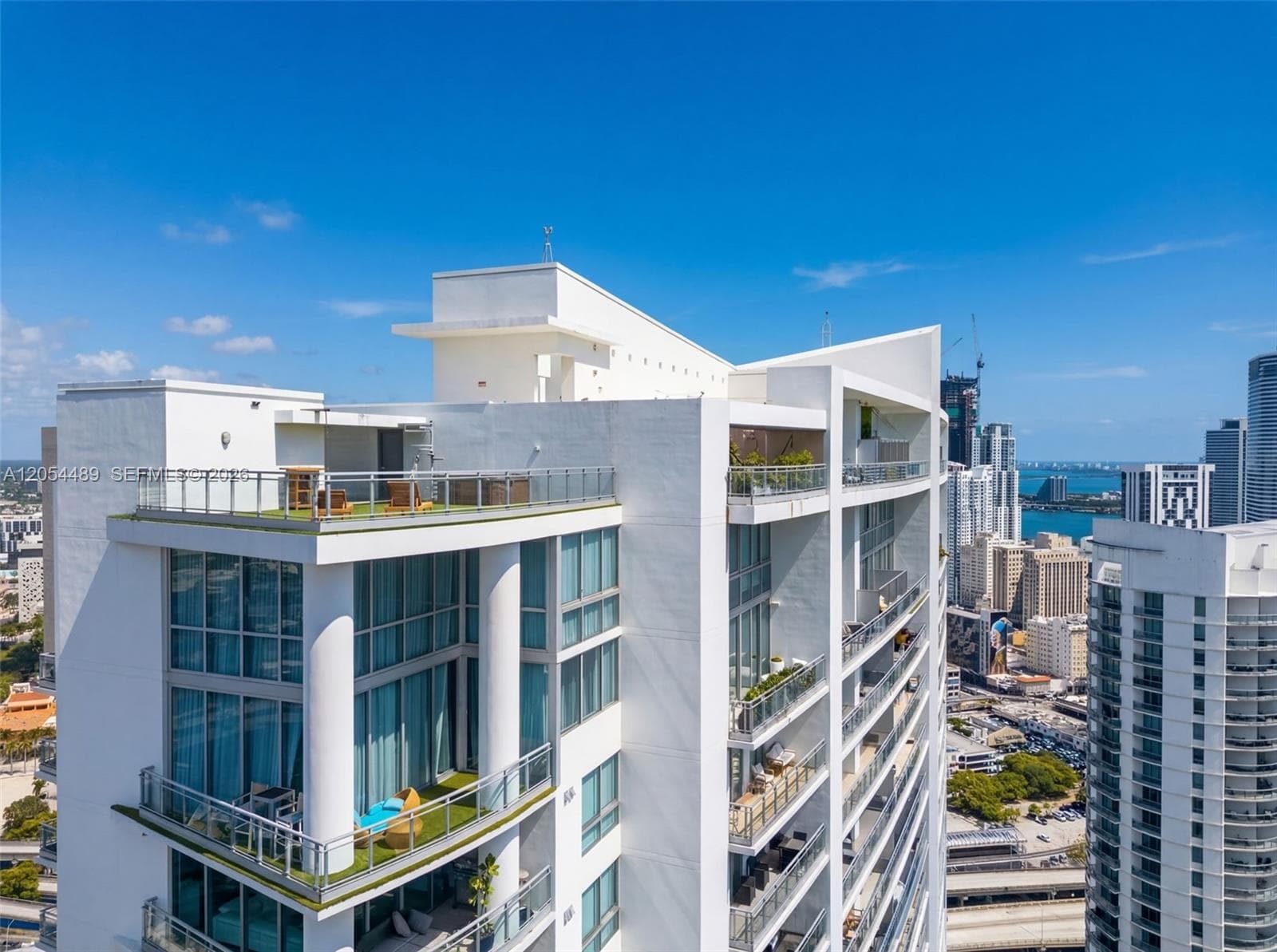 Condo at 90 SW 3rd St, Miami — photo 3