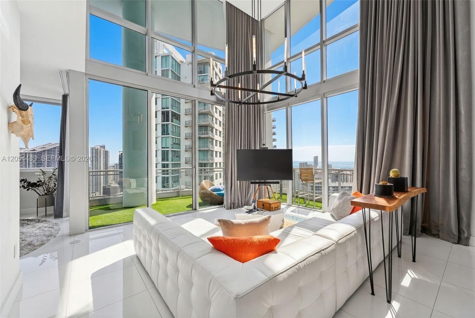 Condo at 90 SW 3rd St, Miami — photo 1