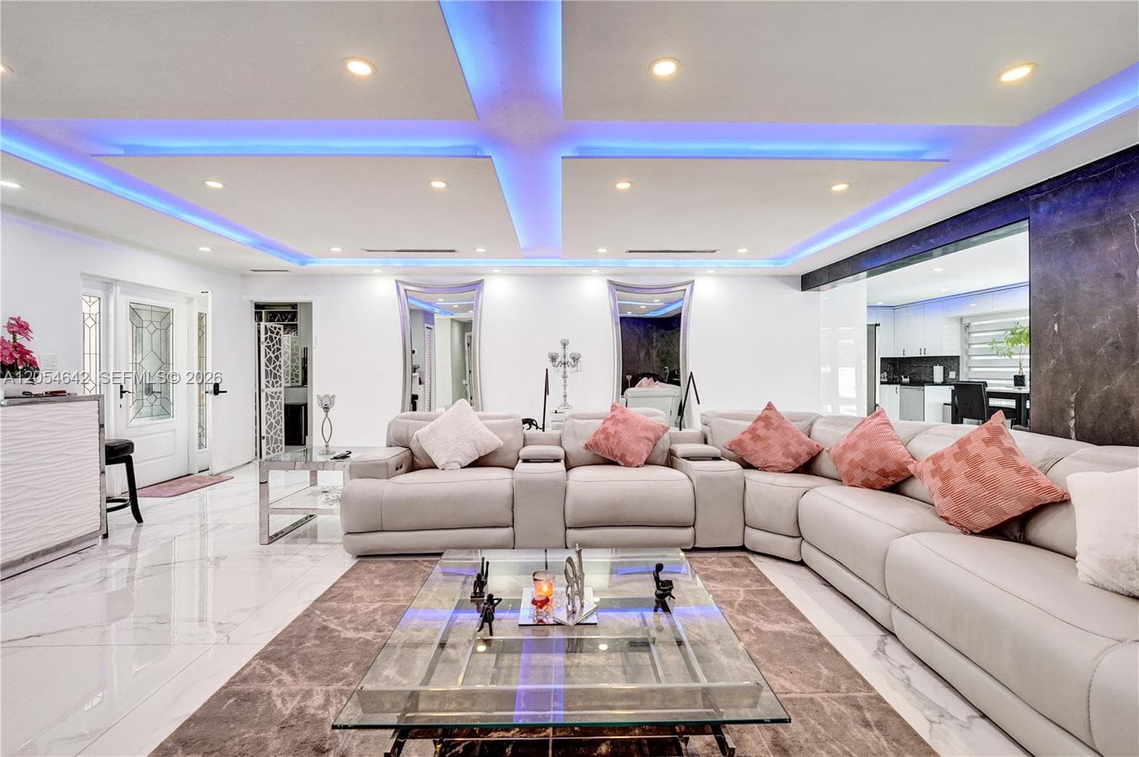 Single-family home at 3701 Mckinley St, Hollywood, FL