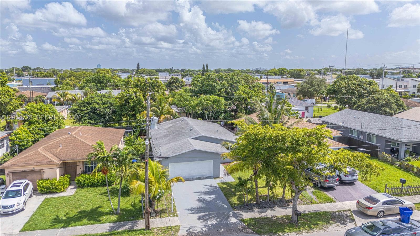 Single-family home at 5719 Mayo St, Hollywood, FL