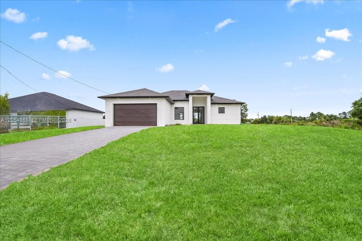 Single-family home at 3371 Meadow Rd, Lehigh Acres — photo 2