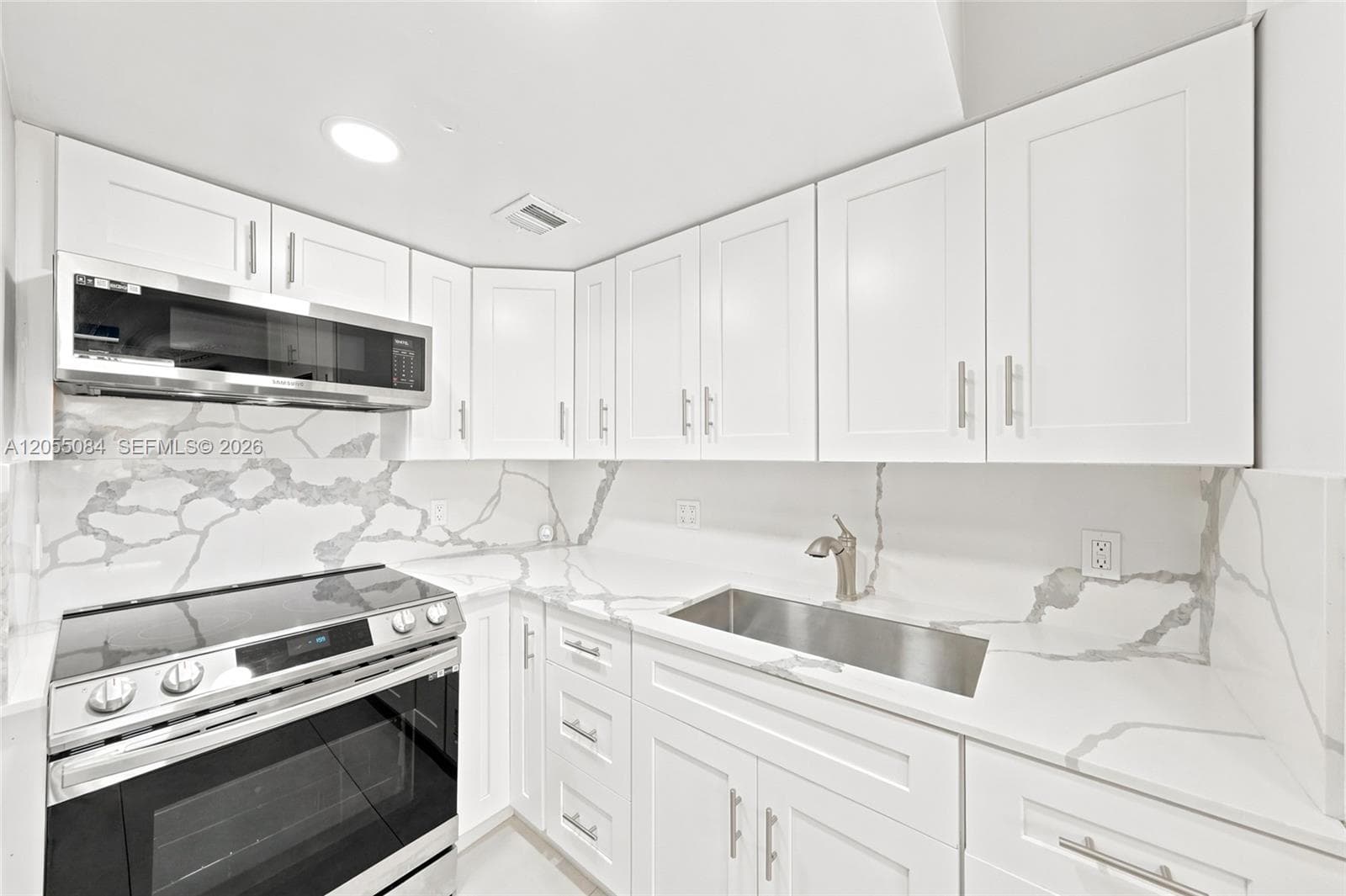 Townhouse at 5255 W 26th Ct, Hialeah — photo 1