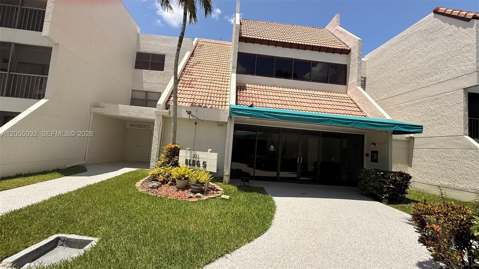 Condo at 303 Racquet Club Rd, Weston, FL