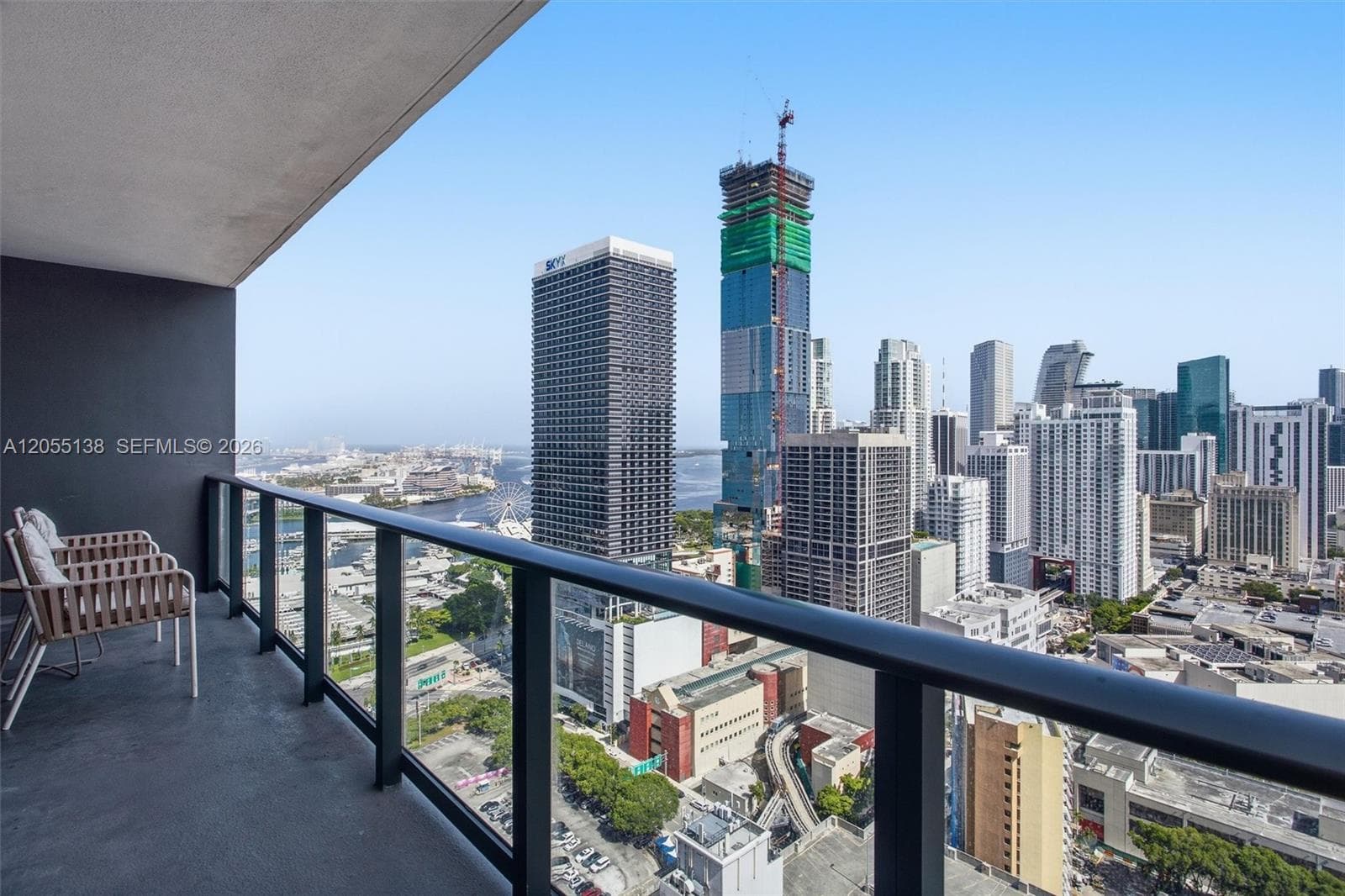 Condo en 159 NE 6th St, Miami — foto 2