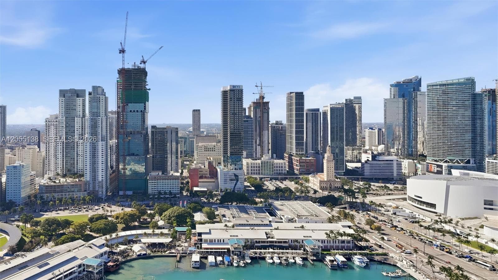 Condo en 159 NE 6th St, Miami — foto 1