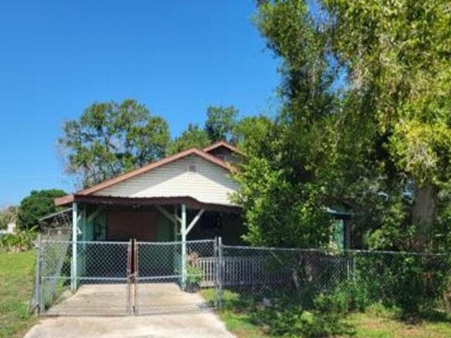 Single-family home at 3311 NW 24TH Avenue, Okeechobee, FL