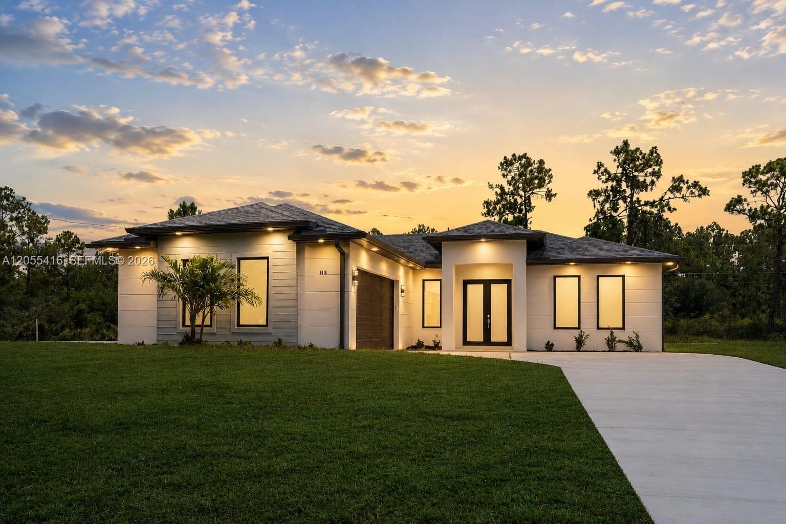 Single-family home at 8418 Sun N lakes Blvd, Sebring, FL