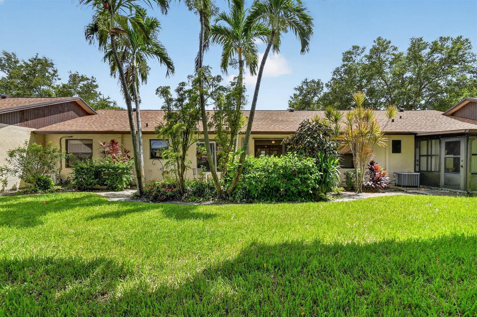 Home at 51 Via De Casas Norte, Boynton Beach, FL