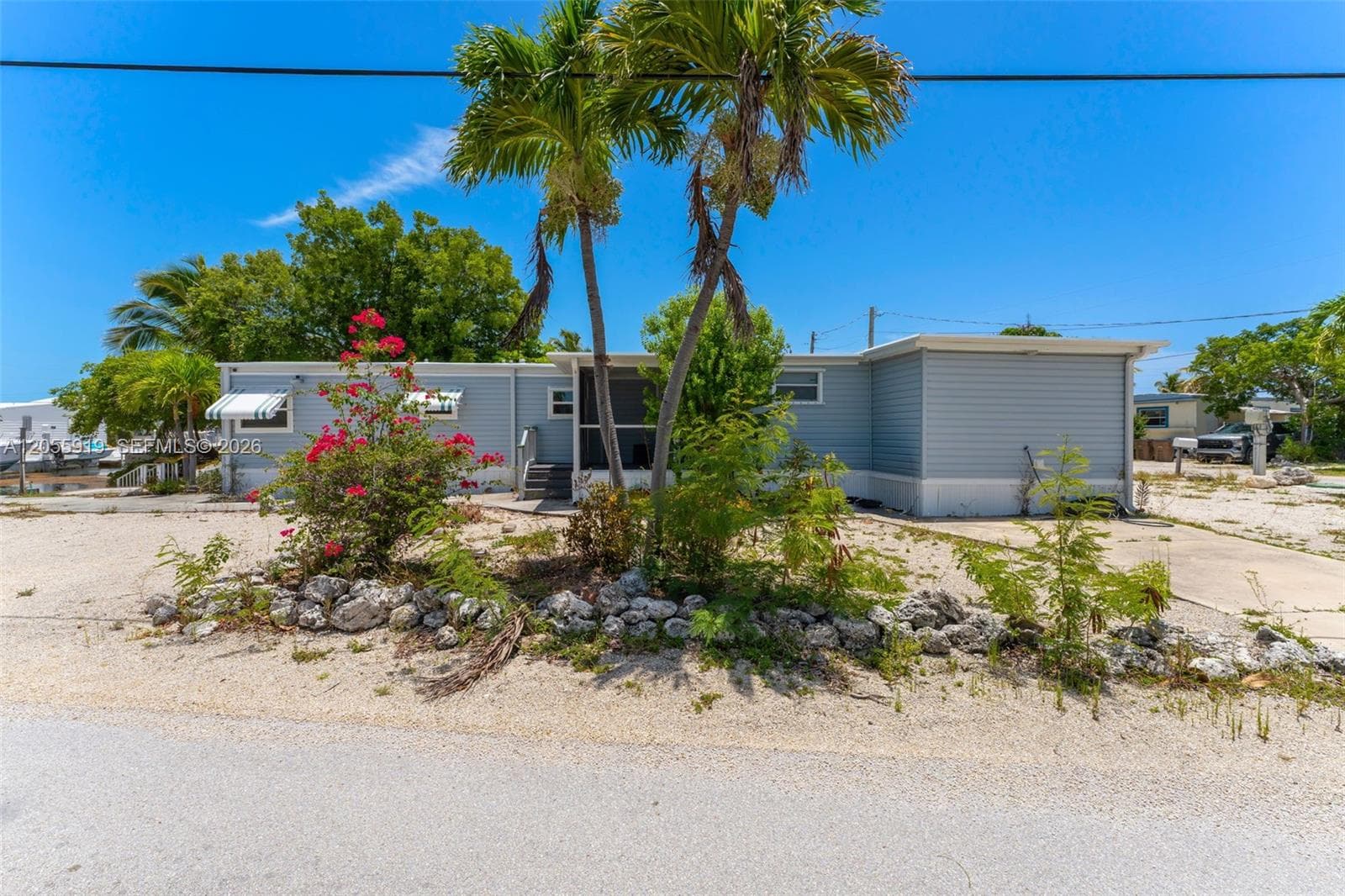 Mobile home at 59733 Paradise Pl, Marathon — photo 1
