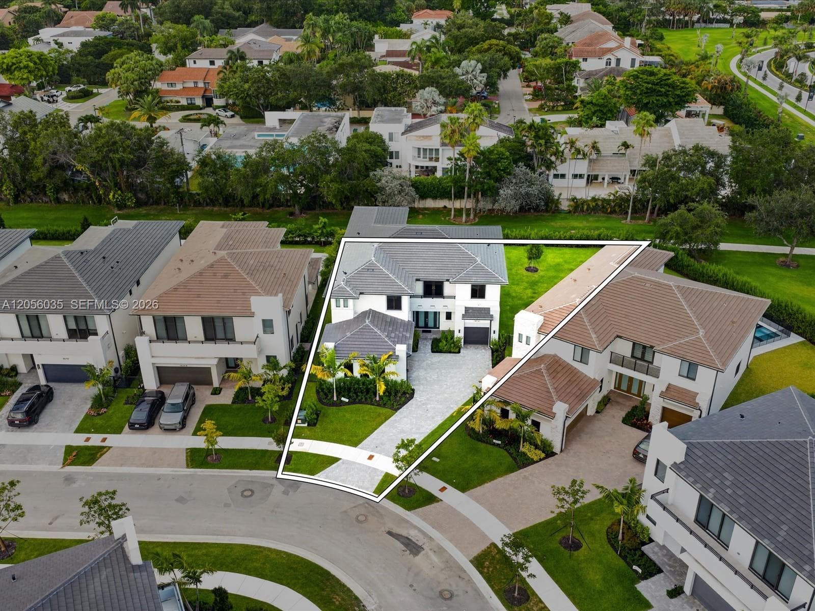 Single-family home at 19701 NE 16 PL, Miami, FL