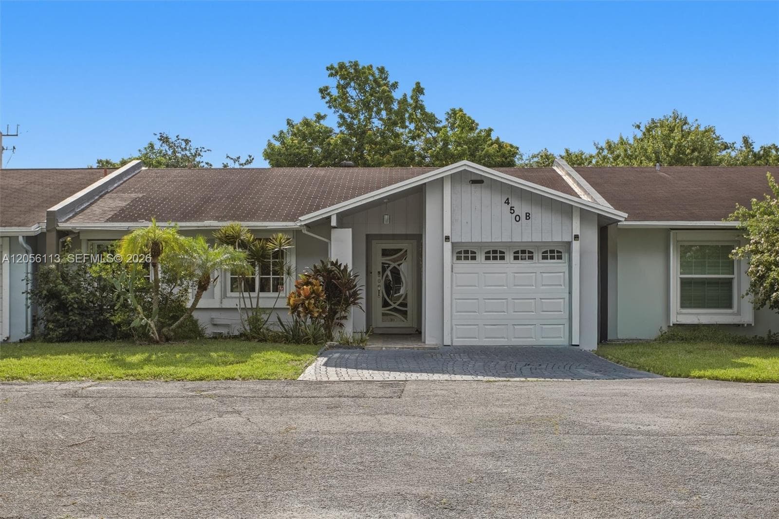 Townhouse at 450 E Lakewood Cir E, Margate — photo 1