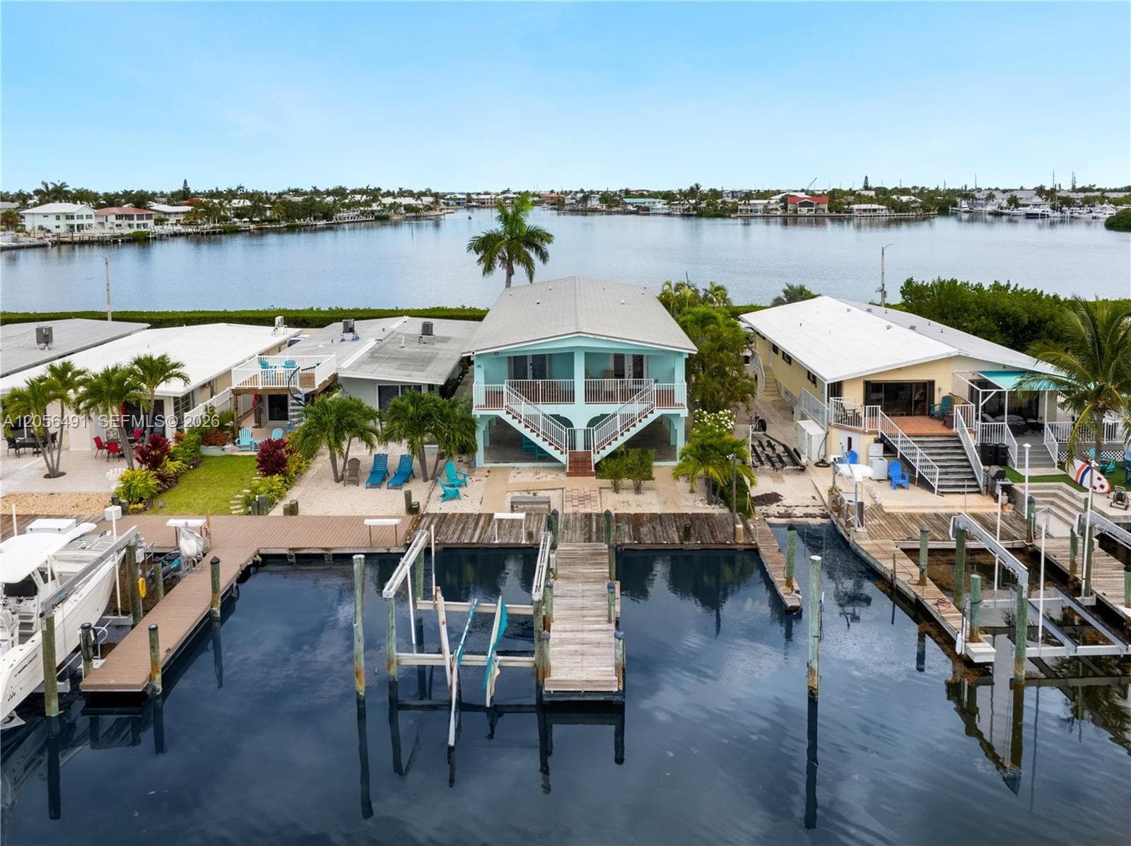 Single-family home at 46 Sadowski Cswy, Key Colony, FL