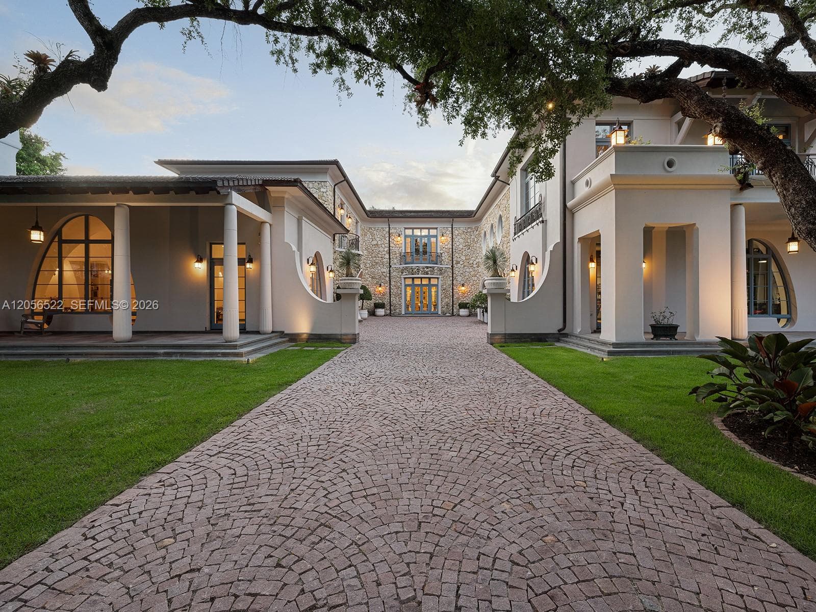 Single-family home at 5771 SW 94th St, Pinecrest — photo 1