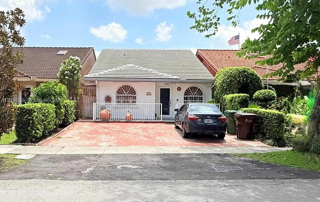 Single-family home at 5941 W 20th Ln, Hialeah, FL