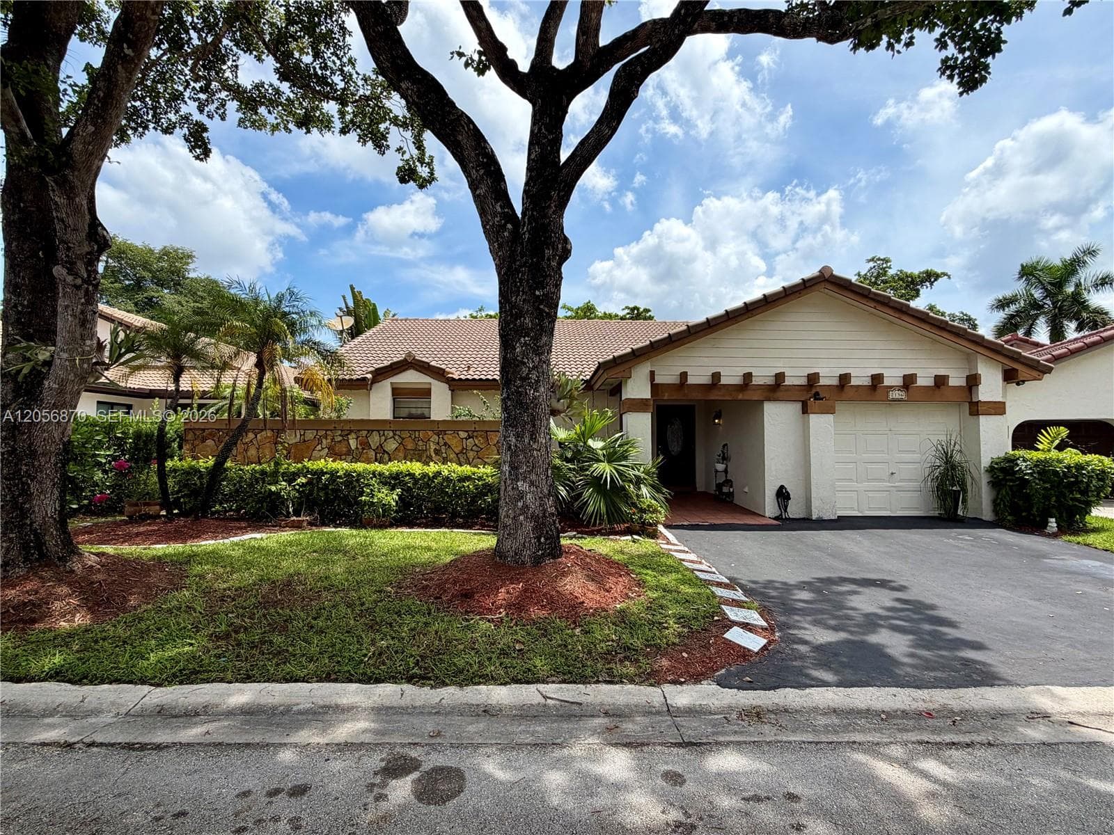 Single-family home at 2136 Austin, Weston, FL