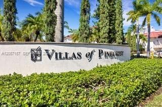 Townhouse at 6709 N Kendall Dr, Pinecrest, FL