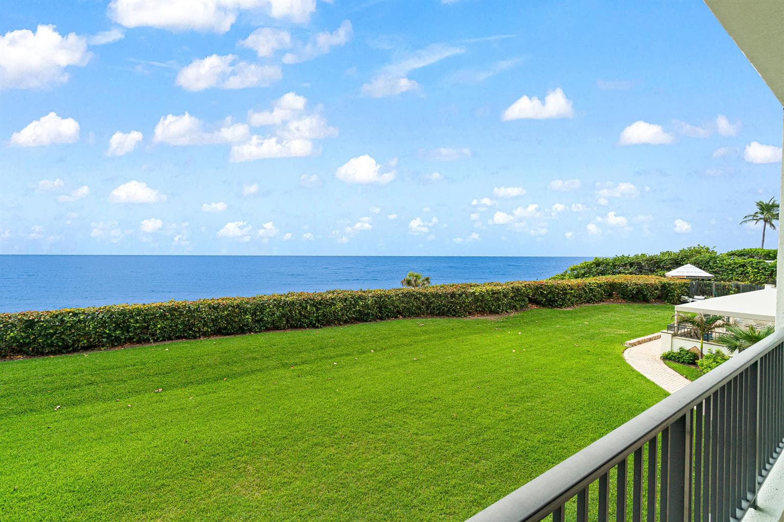 Condo at 800 Ocean Drive, Juno Beach, FL