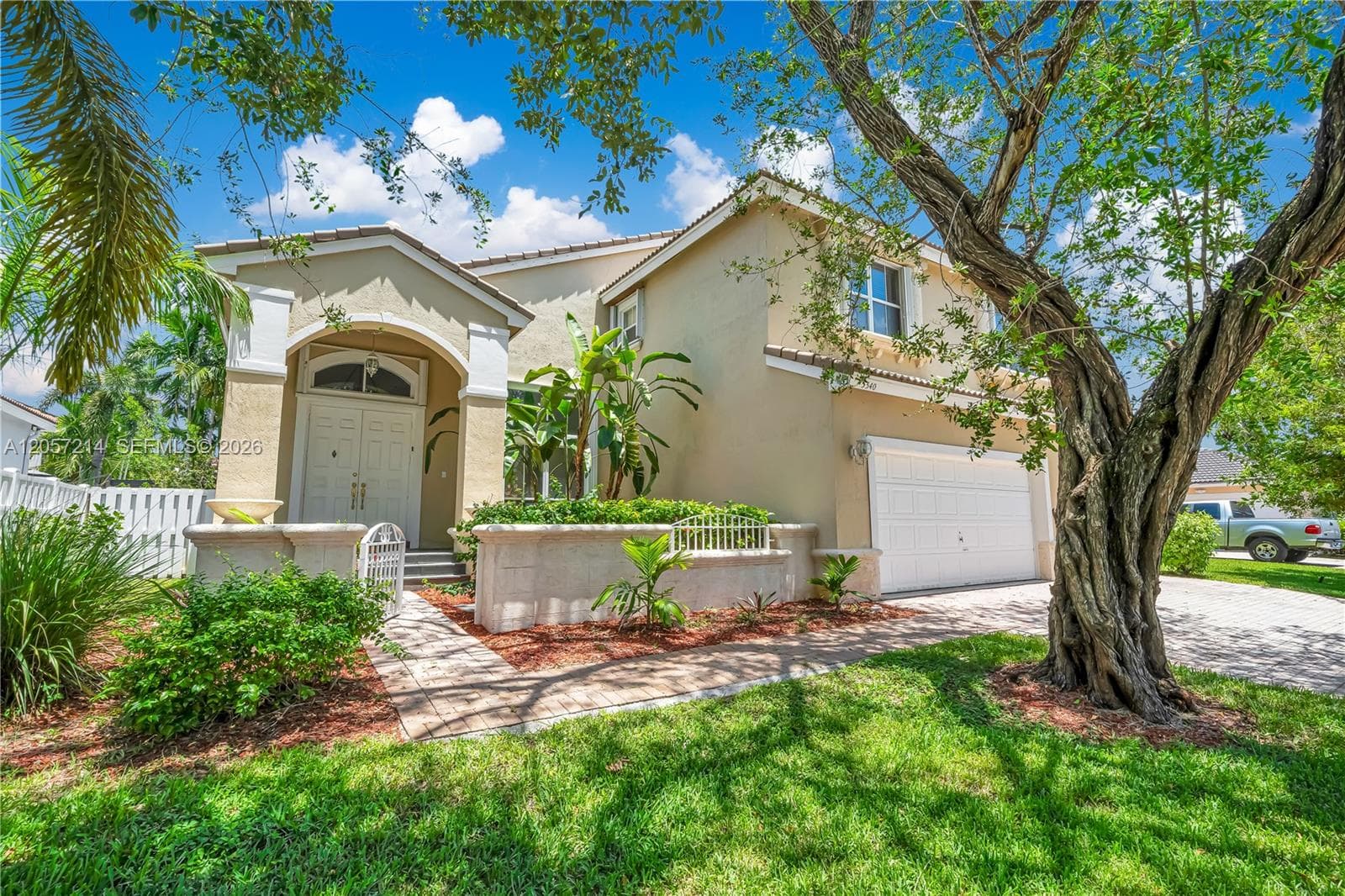 Single-family home at 5340 SW 33rd Ter, Hollywood, FL