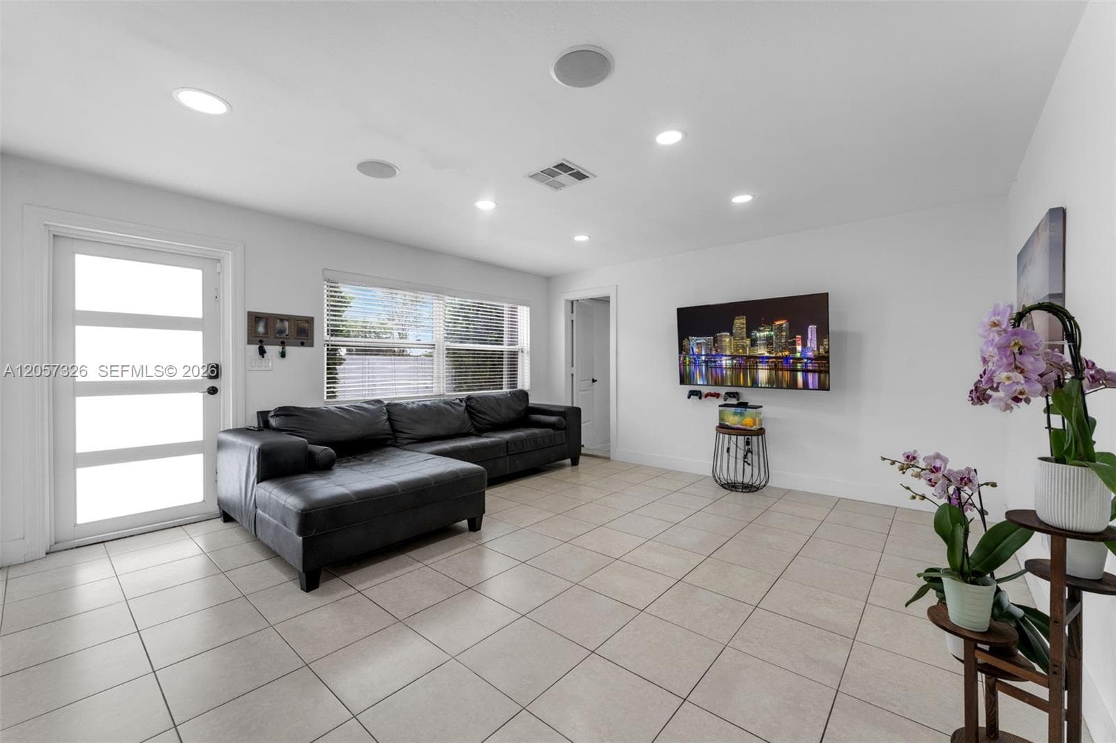 Single-family home at 23170 SW 155th Ave, Miami — photo 3