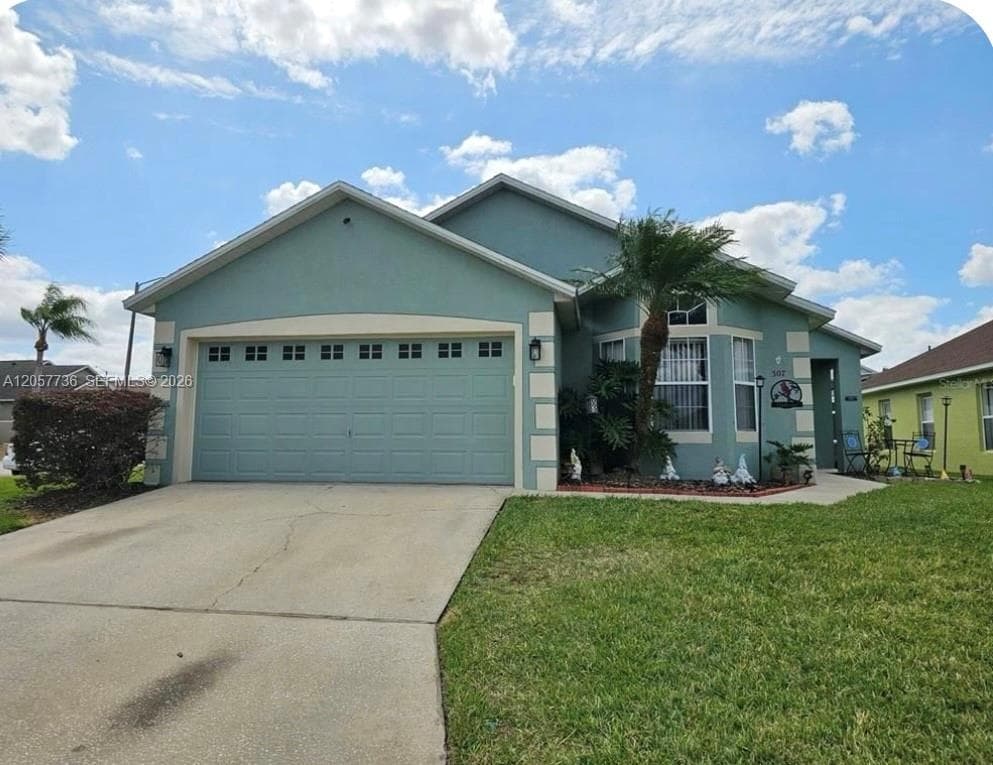 Single-family home at 307 Fox Loop, Davenport — photo 1