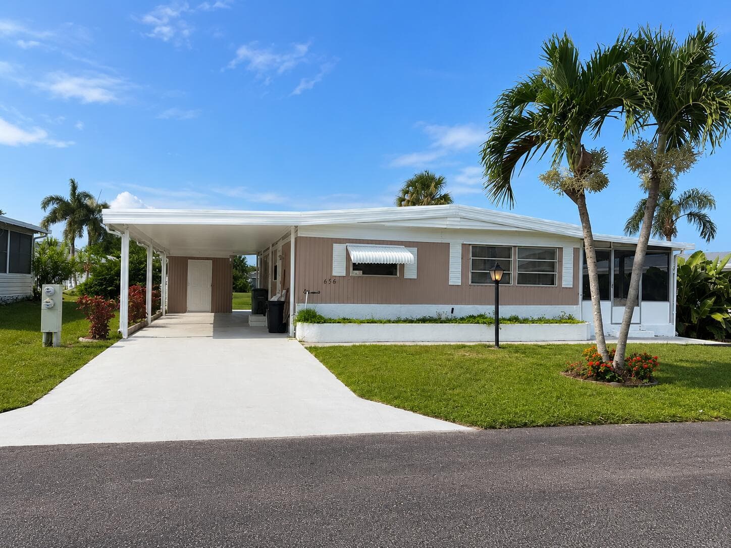 Mobile home at 656 Sun Ray Court, Boynton Beach, FL