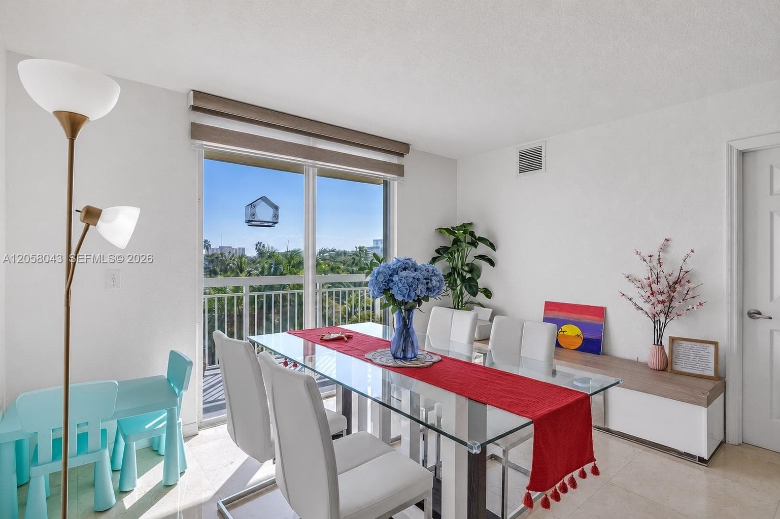 Condo en 816 NW 11th St, Miami — foto 2