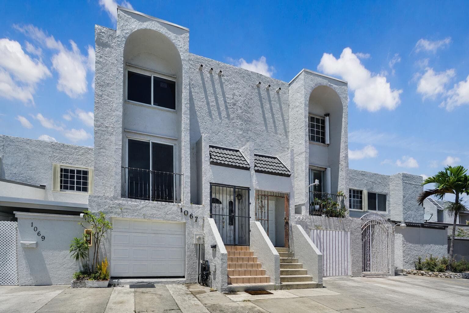 Condo at 1067 W 43rd Place, Hialeah, FL