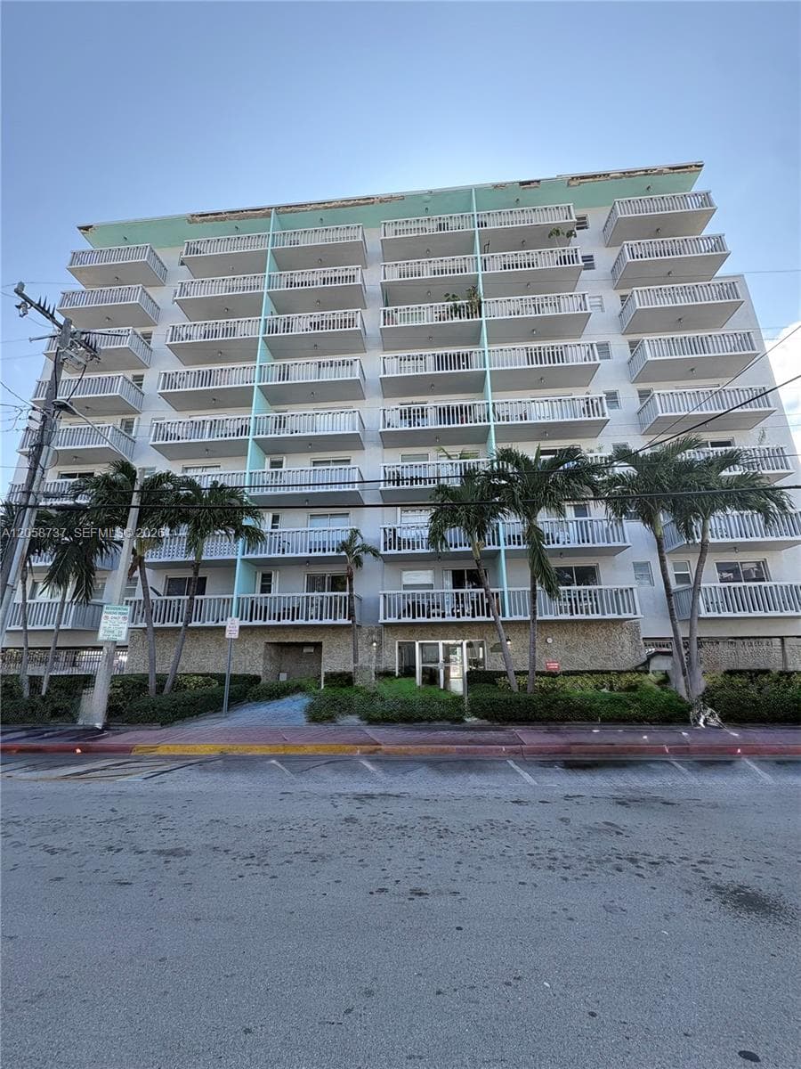 Condo at 7620 Carlyle Ave, Miami Beach, FL